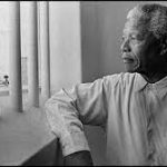 Conocé el texto que ayudó a Nelson Mandela a soportar los 27 años que sufrió de cautiverio