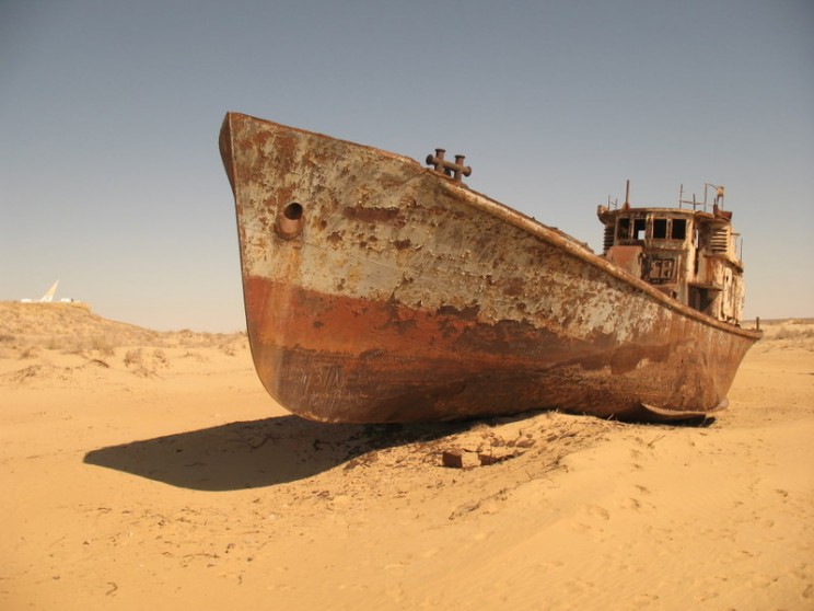 rp_barco-oxidado-desierto-moynaq-3-g.jpg