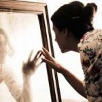 Lourdes Muñoz y su poema “Espejo”